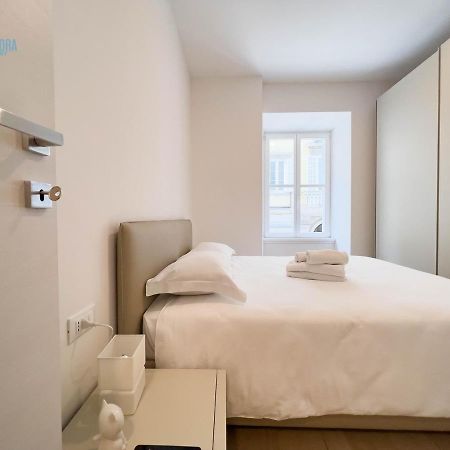 Cavana 2 Tirabora Short Rent Trieste Eksteriør billede